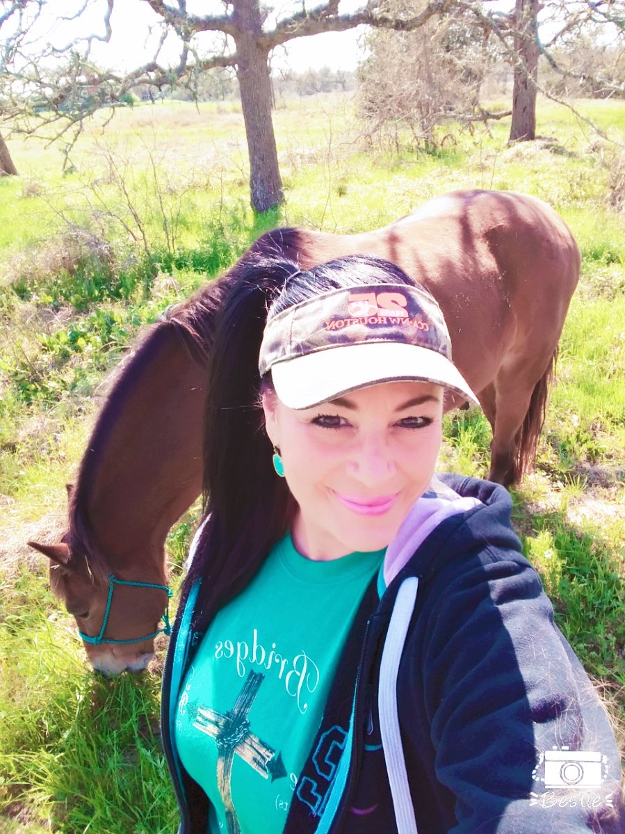 MalleyFan's tweet photo. Loving my life....#horselife https://t.co/VORQlCTHtV