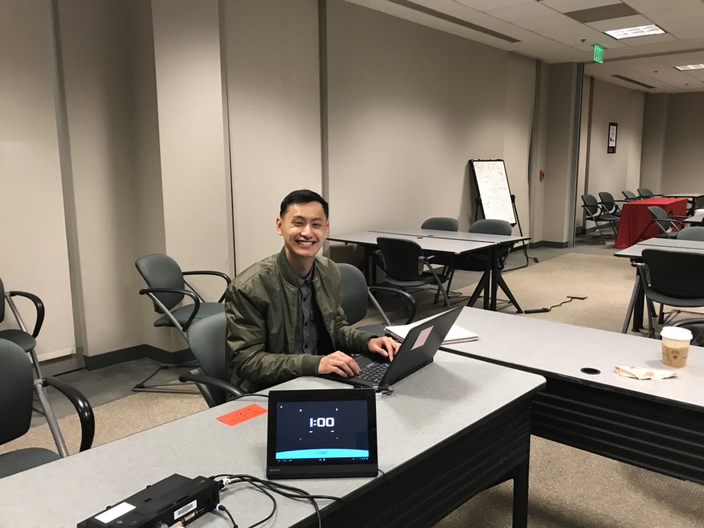 preludevtec94's tweet photo. #experianhackathon... last person standing in Costa Mesa... young intern got all the energy. https://t.co/tmo1abu627