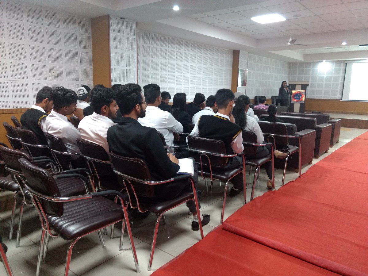 digitalhatddn's tweet photo. Seminar at JBIT
How to Earn Money Through Digital Marketing
How to Register Domain and Hosting
How to Create Blog in Blogger
#Seminar #JBIT #DigitalHat #DigitalMarketing #Dehardun https://t.co/R64GUqrSFY