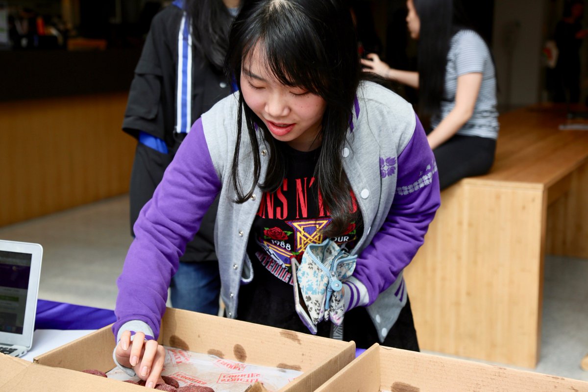 nyushanghai's tweet photo. Happy #PurpleDay Started by our seniors last year, the day is now part of the #88Countdown that showcases our #violetpride  🍪💜 https://t.co/lsCt5bx0LZ