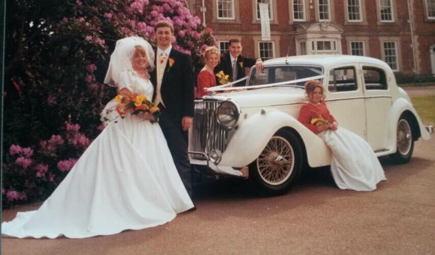 BimBirdy's tweet image. Day 14 ... Flowing ... my wedding dress ... May 29th 1999 @chefalanbird ❤️ #Wedding #1999 #fortyhall #marchphotoaday #marchphotochallenge