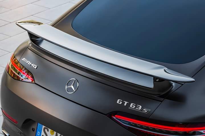 AutoKucaMikoM's tweet photo. Fascinira
Mercedes-AMG GT 63 S 4MATIC+ 4-Door Coupe
#MercedesAMG #GT #4Door #Coupe https://t.co/UJpBCSku53