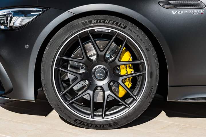 AutoKucaMikoM's tweet photo. Fascinira
Mercedes-AMG GT 63 S 4MATIC+ 4-Door Coupe
#MercedesAMG #GT #4Door #Coupe https://t.co/UJpBCSku53