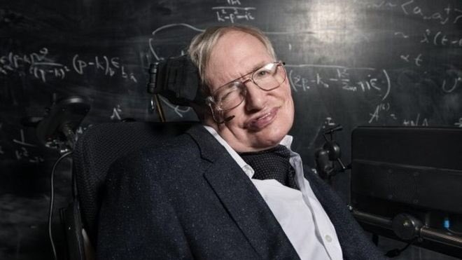 Vaarwel professor Hawking. Je was niet enkel een geniaal kosmoloog maar ook een geniaal wetenschapspopularisator. 

"Look up at the stars and not down at your feet. Try to make sense of what you see, and wonder about what makes the universe exist. Be curious." - Stephen Hawking
