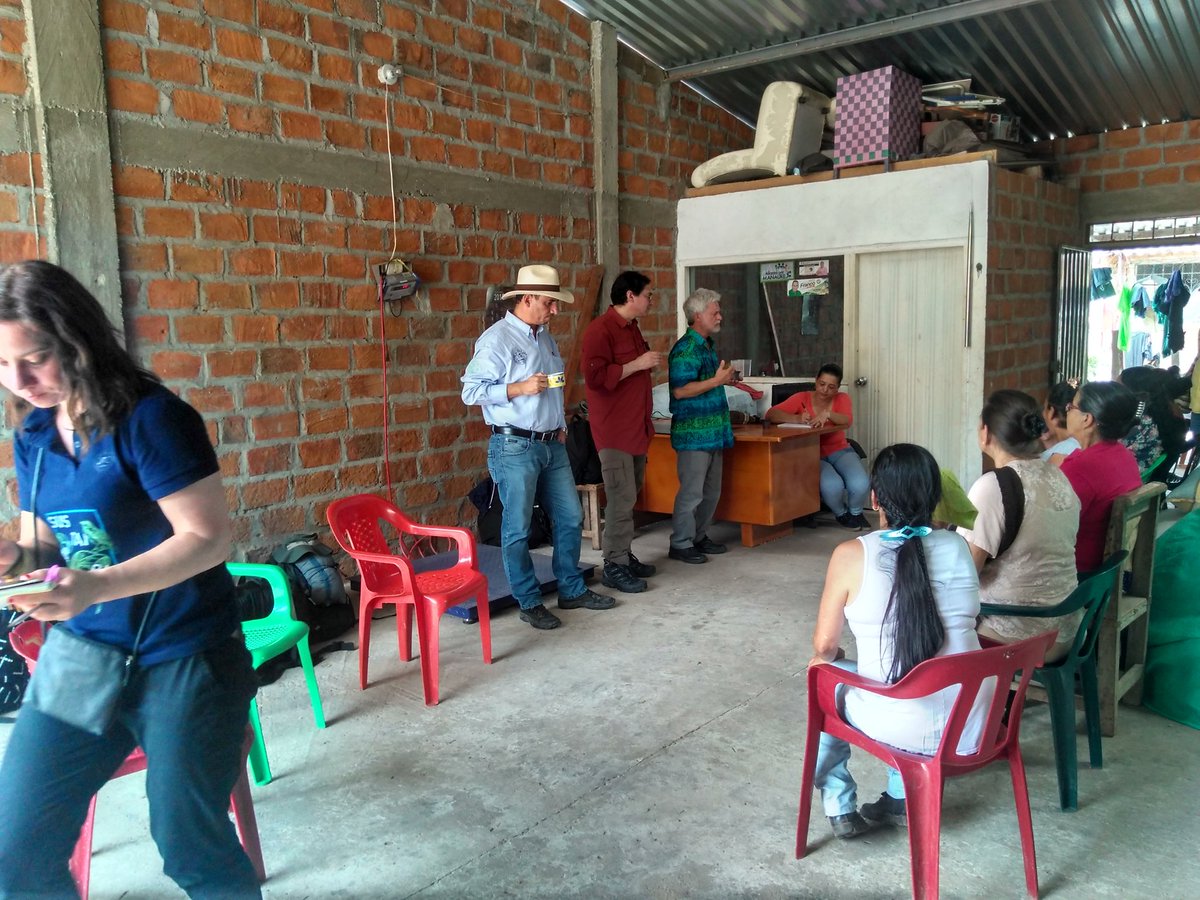 pedroleonhenao's tweet image. @inconexuscoffee visita de deans beans, reunión con la Junta directiva de la asociación mujeres plan mil. Relaciones directas de la cadena, precios justos, sostenibilidad total!!.
