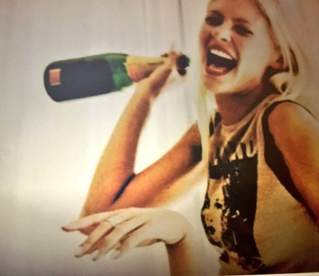 aceofmonkey's tweet photo. @MileyCyrus Dear All, #pcxs #pxxs @Eminem @kourtneykardash @KlassMyleene @Madonna @Patron @lafigaro @MileyCyrus  

The competition is girls vs boys..... https://t.co/VlyxlMFwUy