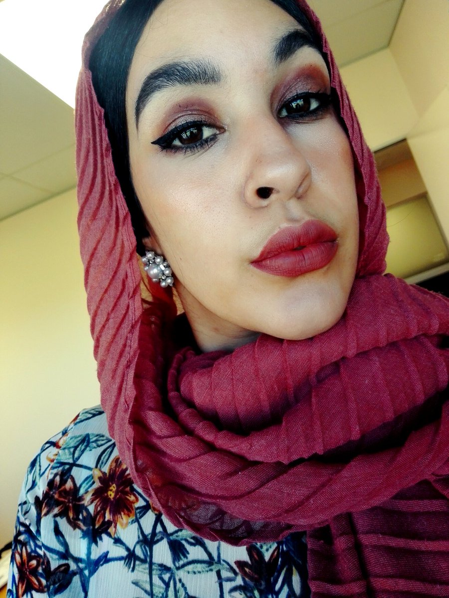 LittleMMBlog's tweet image. 👍 Thumbs Up if your into this look? and wanna see more? My instagram has all product details used for this crimson inspo