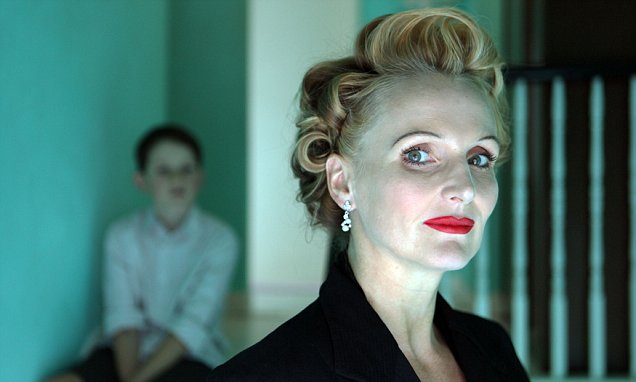 Was Ruth Ellis's fate sealed by her bleached blonde hair? CHRISTOPHER STEVENS reviews last night's TV - Daily Mail dlvr.it/QKx0bS #Profiteroles #PerfectChoux