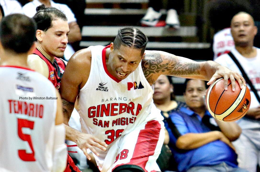 foto_geek's tweet photo. #pba #PhilippineCup #JoeDevance gets his head down and goes to work. I just had to zoom in to get a close up photo of @jdv_38 He plays with such passion and through pain. The man is outstanding!
https://t.co/zK4pWKllOK
#nsd @barangayginebra @KingsBrgy #barangayginebra #nsd https://t.co/wvgyG12JxF