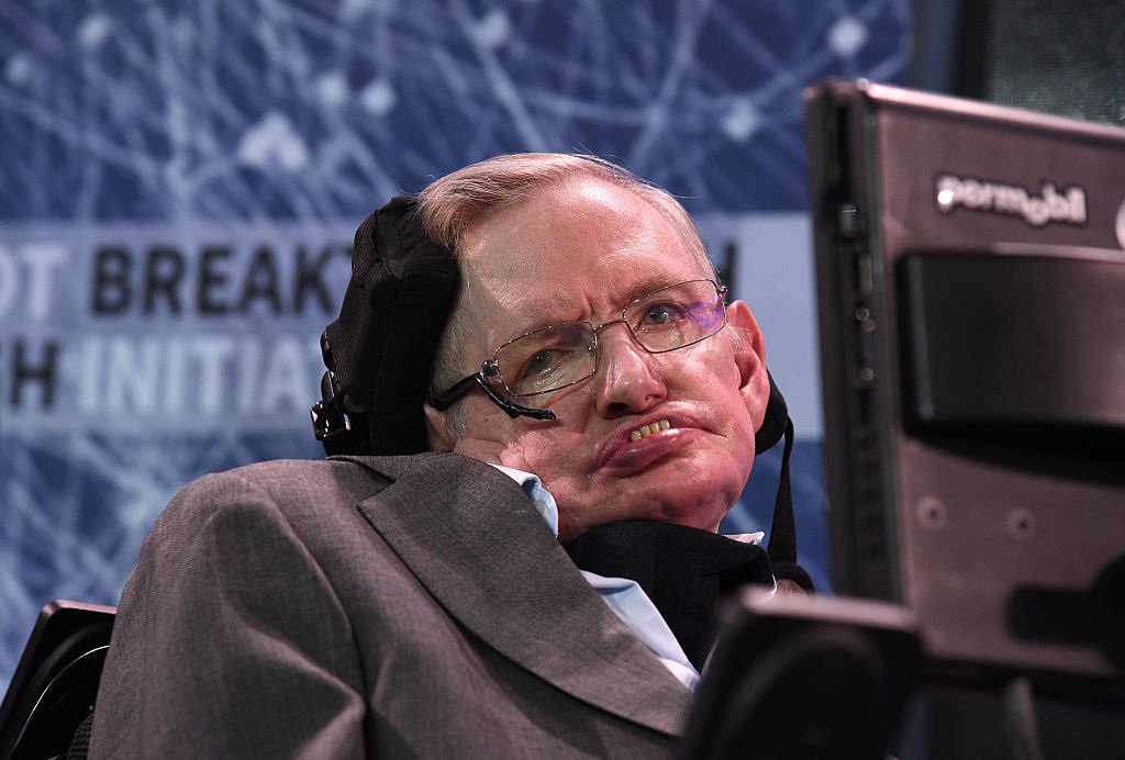 bbgoriginals's tweet photo. Professor Stephen Hawking dies at age 76 at his home in Cambridge, U.K., spokesman for Hawking’s family tells Bloomberg in emailed statement #tictocnews https://t.co/Z8yUk6nfWp