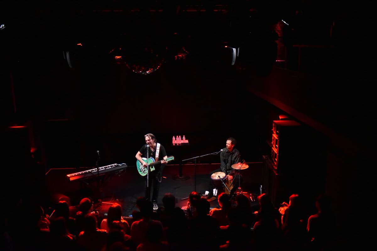KipWinger's tweet photo. JAPAN!! You are the Best! THANK YOU! https://t.co/S11mVWrm2x
