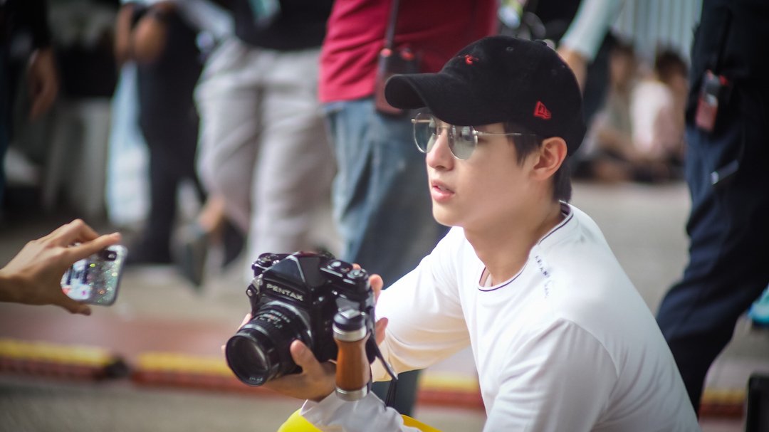 IBEMYFLY's tweet image. กล้องหน้าตาแบบนี้แหละค่าาที่คุณเค้าใช้ถ่ายวันนั้น ราคาก็แค่ขนหน้าแข้งไม่ร่วง5555 #Pentax67 #jirayu_jj #เจมส์จิ #wewillloveyou cr.aum_hm1