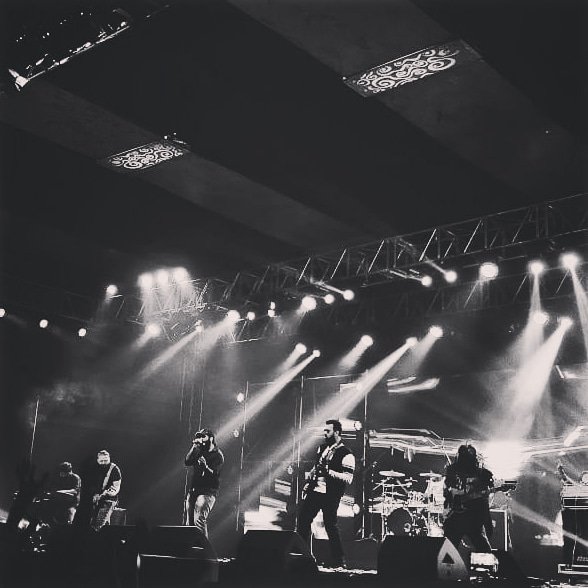mithunpseutopia's tweet photo. From the performance at the YouTube Fanfest #livemusic #music #gig #giglife #bangalore #thaikkudambridge @thaikudambridge https://t.co/9MiLWk5sp1