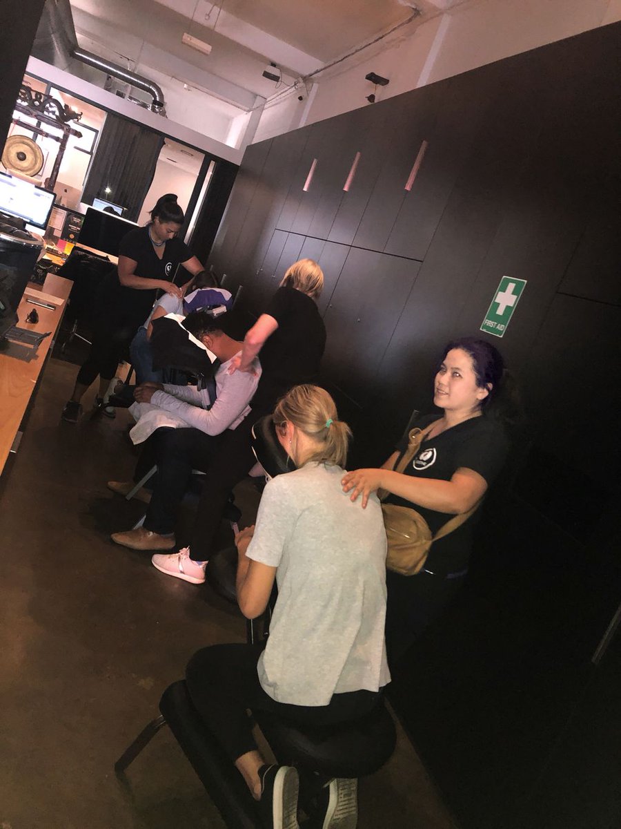 kingkongdigital's tweet photo. 🎉  Today King Kong turns 4! 🎉  
#fastestgrowingdigitalagency #coolestcompany #grazingfordays #inofficemassages #wereFOUR! https://t.co/2pW1URATWY