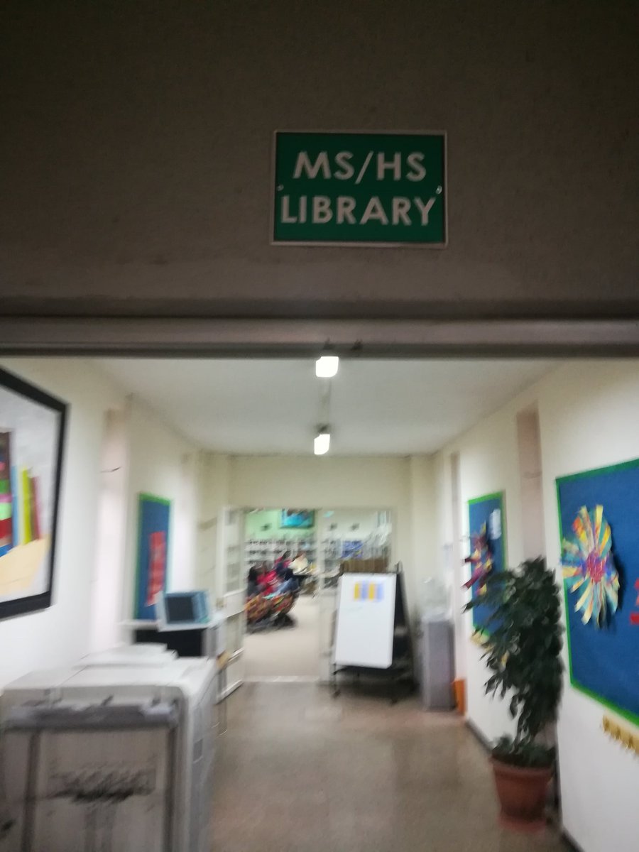 MikaelM17's tweet photo. The ICS library is a great place to stay before or after school #ZednCrew https://t.co/EjQRjJxlpN