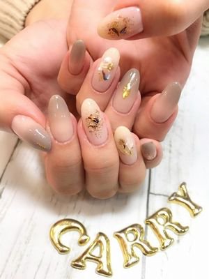 Nail Carry ゆんころちゃんと同じネイル Gel 10 800 6 800 税抜 Foot 9 300 5 0 税抜 4月5日まで有効