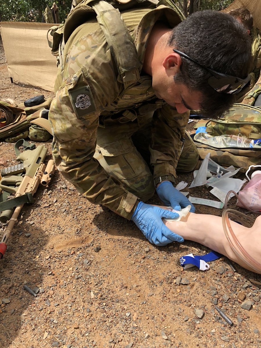 Thank you to 1CHB <a href="/embarnett78/">Elisabeth Barnett</a> for the invite to observe the Combat First Aider Course this afternoon. It was great to observe some excellent, demanding and realistic training being delivered to our newest CFA’s. @CO_5RAR <a href="/5rar_RSM/">Sean Ransome</a>