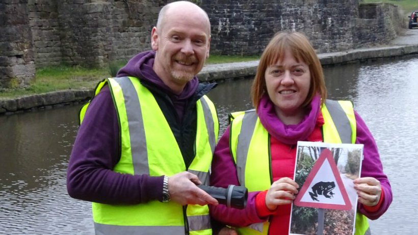 A local group is appealing for volunteers to help them save migrating #toads from being run over as they make their way to their spring breeding grounds in #Buxworth Canal Basin bit.ly/2Dh20vl