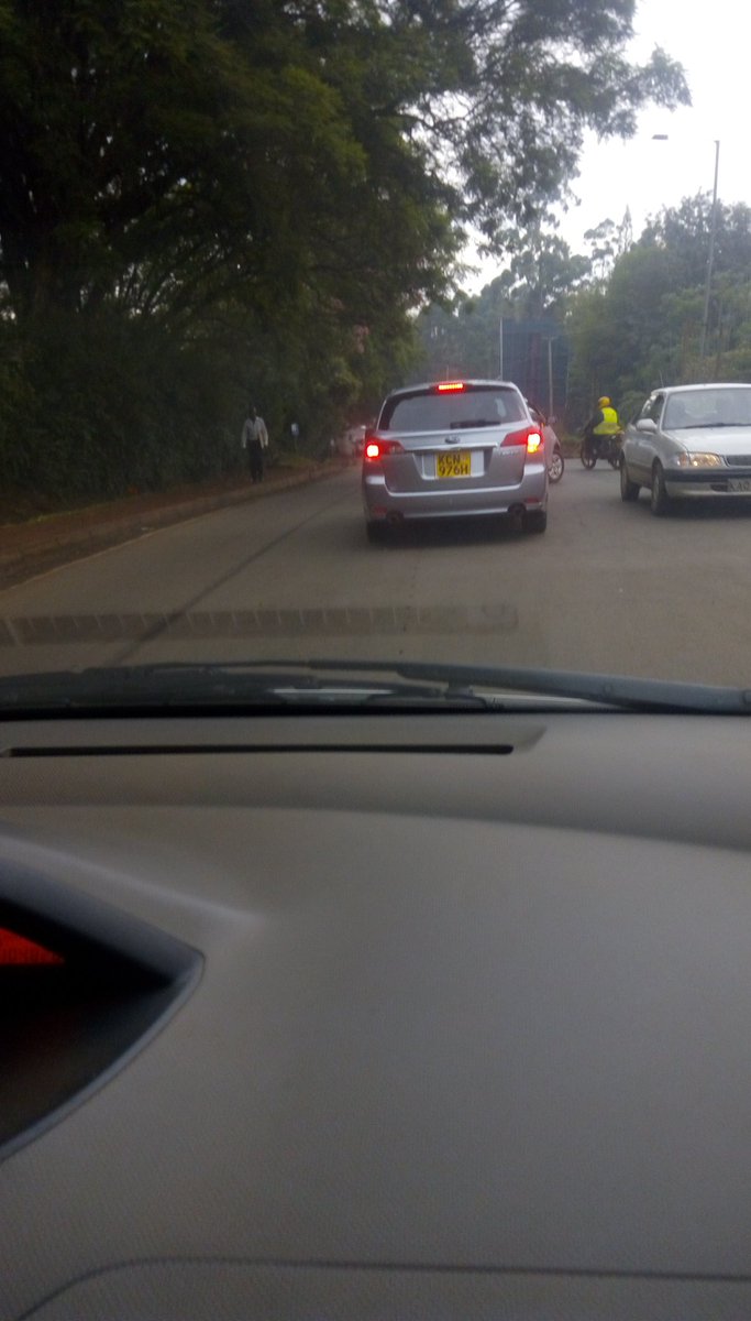 FLINYERERA's tweet photo. To the driver of this car,if you were in a hurry you should have left your house yesterday.....shame on you for harrasing other motorist on James Gichuru road.@Ma3Route https://t.co/WF7bZmNmuk