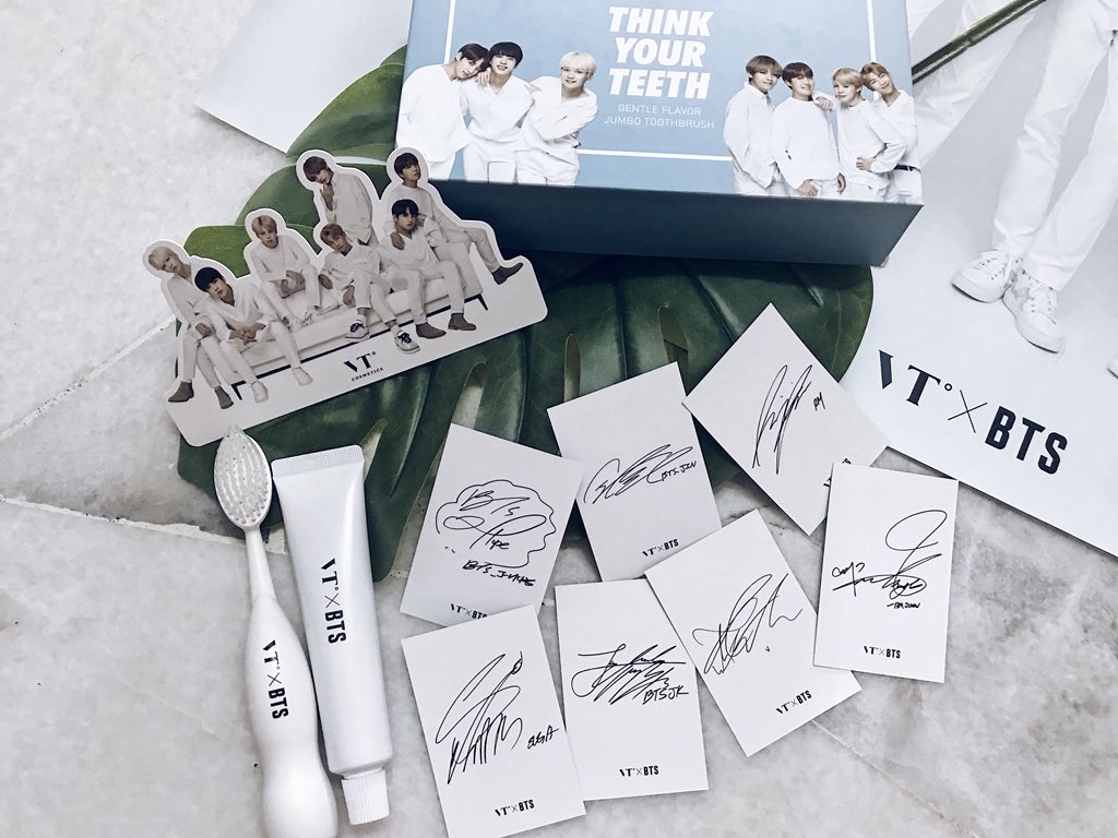 joilynn__'s tweet photo. Happy #WhiteDay #화이트데이 !💕
#VTxBTS ‘#ThinkYourTeeth - Gentle Flavour Toothbrush&Toothpaste’ and ‘Cosmetics #CollagenPack’ are available at #VTCOSMETICS Popup store in Malaysia’s #ISETAN store at #KLCC & #TheGardensMallMY.
#브이티 #브이티코스메틱 #VT코스메틱
#방탄소년단 #BTS https://t.co/bpiTx1HG7D