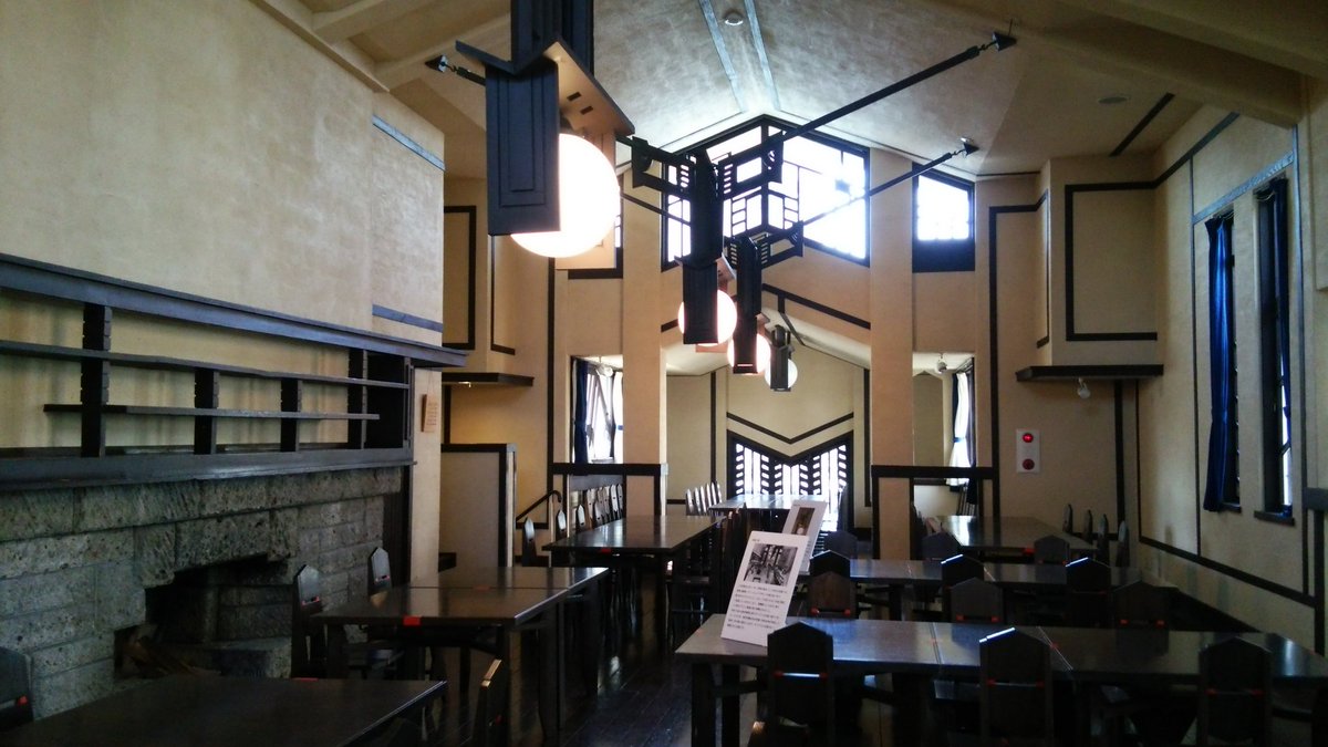 kentaro_arch's tweet photo. 自由学園明日館を見学。光と影の立体感のある空間、いつもと違う時間が流れている感じ。仕事のことを忘れていつまでもゆっくりしていたい…。 https://t.co/ymupAkKZcT