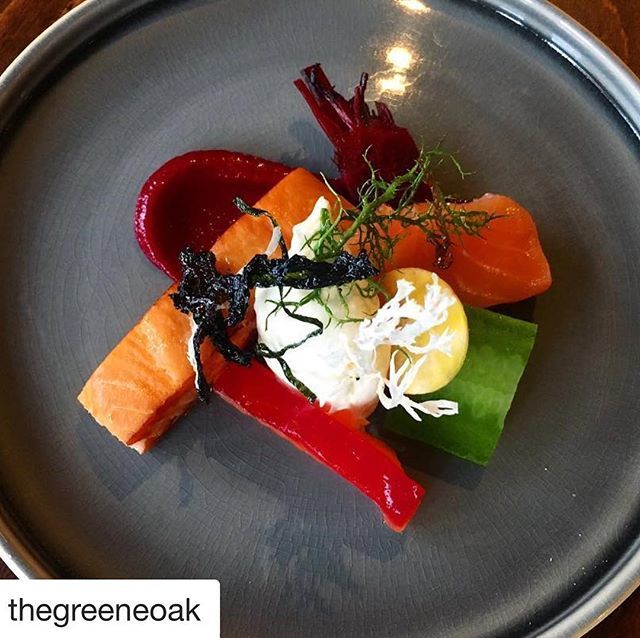 Kingfisher_BXM's tweet photo. #Repost @thegreeneoak ・・・
Tea smoked, beetroot & kiln roast salmon, crispy seaweed, horseradish cream @kingfisher_br1xham @graemeterrell #windsor #maidenhead #food #foodporn #instagram #instagood #instafood #instafish #chef #cheflife #chefsofinstagra… https://t.co/K6qnHIjjGy https://t.co/DA52gJMcWm