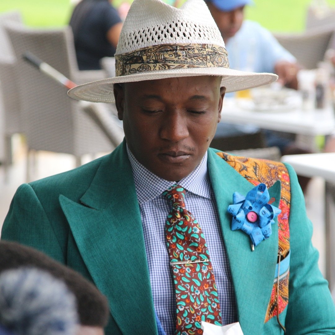 Dikhai_TM's tweet photo. Meet @Zamswazy , a self-taught designer, from Zola, Soweto and co-founder of Zamaswazi. He forms part of a duo that collaborates their knowledge of art, skills in tailoring and garment construction, spiced with fresh, modern and evolving style. https://t.co/icA9OGQCcK