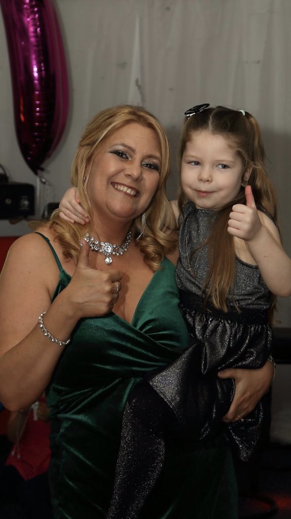 AECchildcare's tweet photo. It was my 40th birthday on Saturday and it could not have been better as I had my wonderful #family and #friends with me to #celebrate. Best #birthday ever!!! https://t.co/LPYatDKp3f
