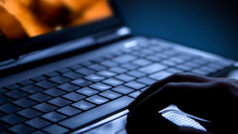 vrpfilmsuk's tweet photo. Online pornography age checks delayed over kinks in law https://t.co/HWDeHigEIc https://t.co/Q2DdQUIYVj
