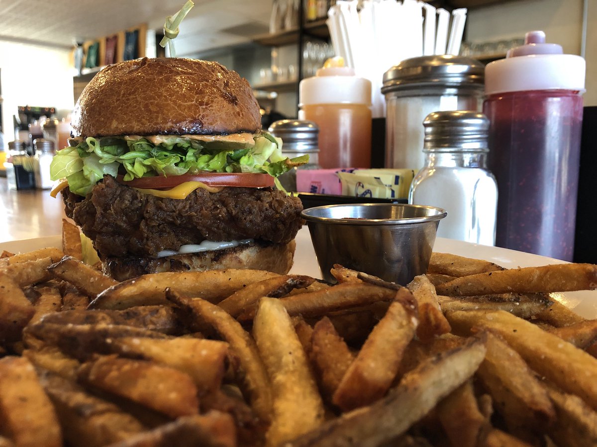 WHAT?! YOU HAVEN’T TRIED THE SCREAMIN’ DEMON?! Sorry for yelling but something about our pickle-brined fried chicken sandwich w/ our signature “comeback” sauce on a fresh brioche bun (by our pals <a href="/herodoughnuts/">HERO</a>) makes us want to shout #homewood #birmingham #bham #bigbadbreakfast