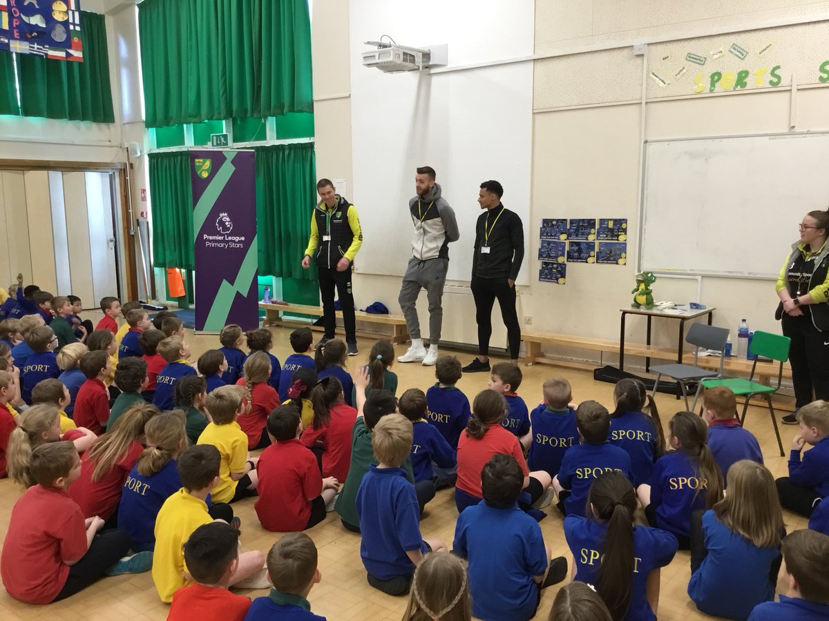 TaverhamJunior's tweet photo. Look who popped in to see us today! Thanks to @NorwichCityCSF for organising our special visitors. https://t.co/FeJkTqnvsx