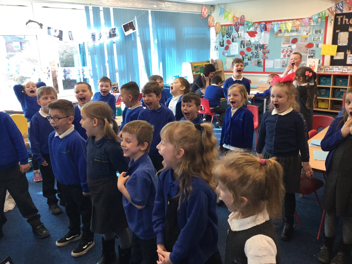 Y1HollyClass's tweet photo. #Holly class warming up our faces and voices for our music lesson https://t.co/5l0pT8xGpu