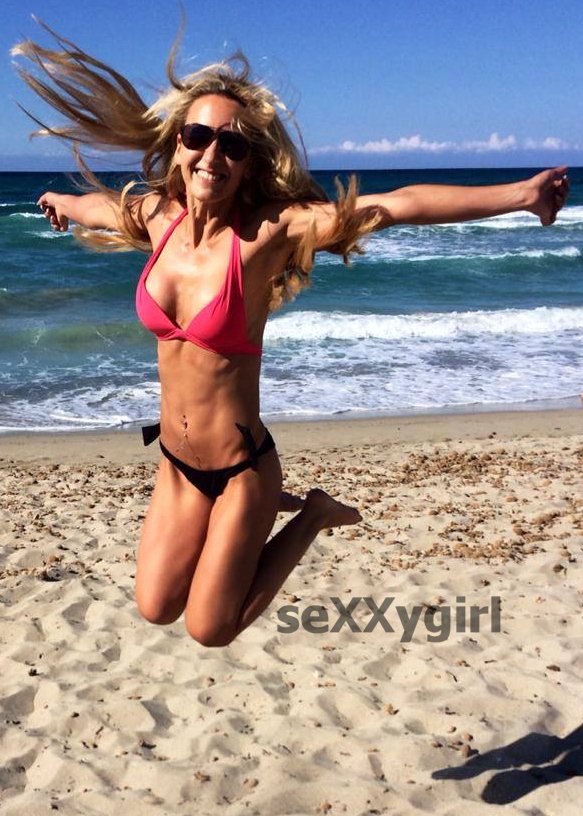 Heute heißt es bei mir: Wünsch Dir Was!
Heute bestimmst Du Deinen Bonus! Wähle eine der drei Aktionen und sichere Dir Dein persönliches Vorteilsangebot! ht.ly/hLuu30iWg0L  #livecamgirl #bonusaktion #livecamchat