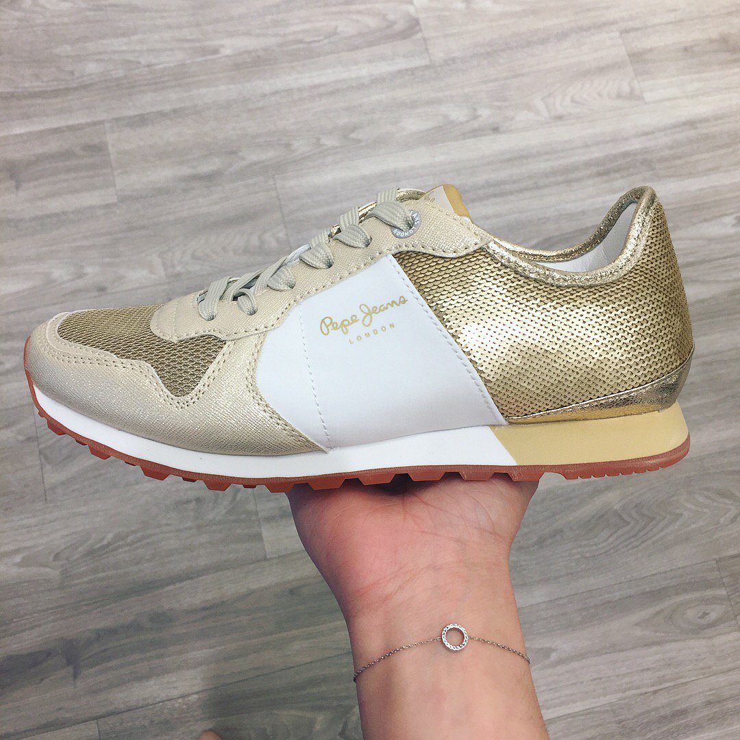 CodeShoesStore's tweet image. La Pépé Jeans est disponible du 36 au 41 dans votre boutique du centre-ville de Vannes. 
#pepejeans #pepejeansshoes #pepejeansaddict #pepejeansshoesaddict #newarrivals #sneakernews #shoesporn #lifestyle #streetstyle #sneakersaddict #shoesaddict #baskets #kicks #footwear #fashion