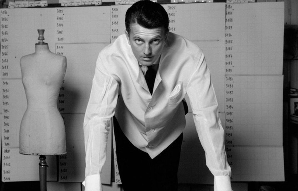 HobohOfficial's tweet photo. HOBOH ricorda Givenchy, il designer francese recentemente scomparso e fondatore dell'omonima casa di moda. https://t.co/1ww4ApIsMQ