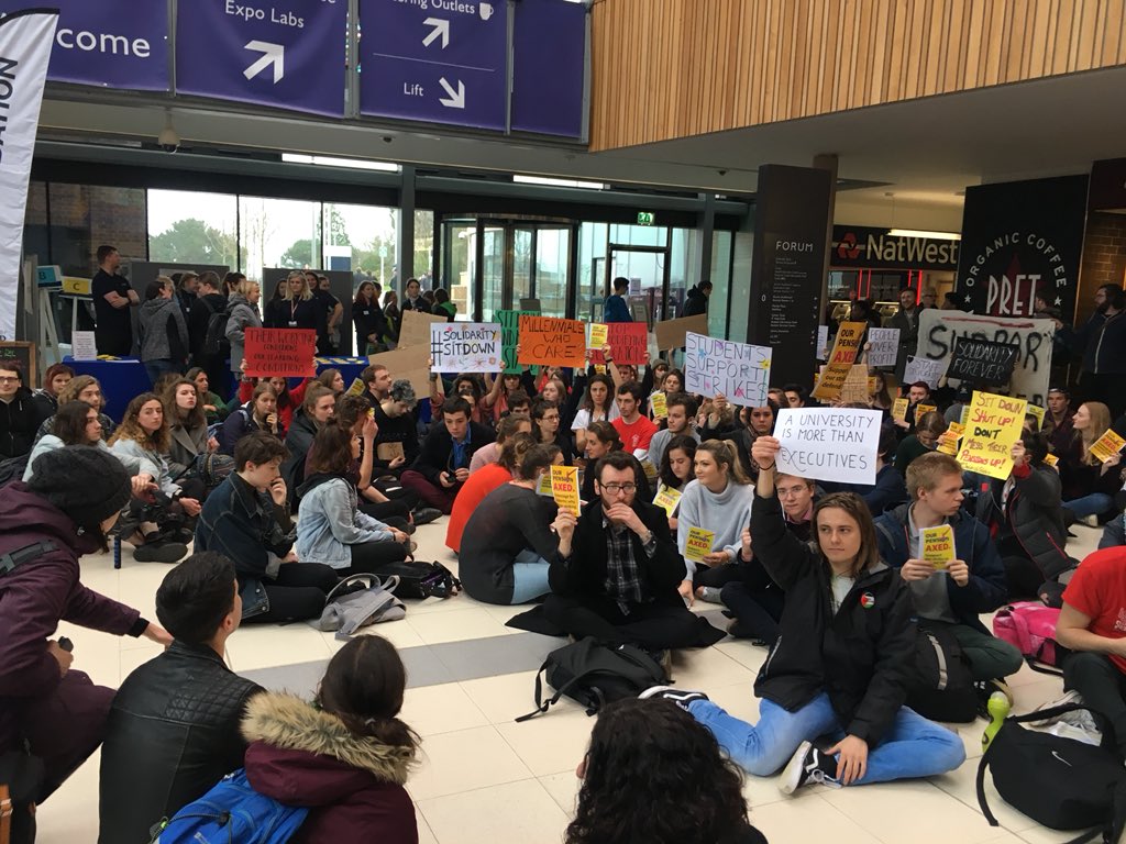 ExeterUCU's tweet photo. This is what an offer-holder day looks like. Thank you @ExeStudentsUCU ❤️✊🏼 #USSstrike #MyExeterStory https://t.co/oGqF21oUuI