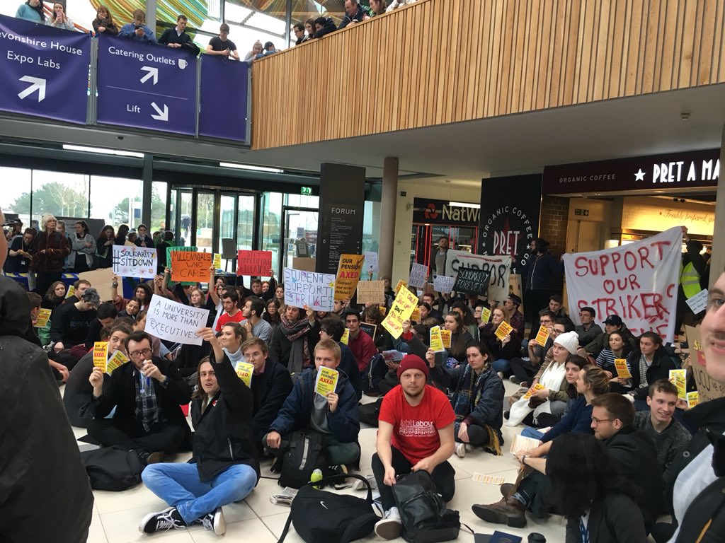 ExeterUCU's tweet photo. This is what an offer-holder day looks like. Thank you @ExeStudentsUCU ❤️✊🏼 #USSstrike #MyExeterStory https://t.co/oGqF21oUuI