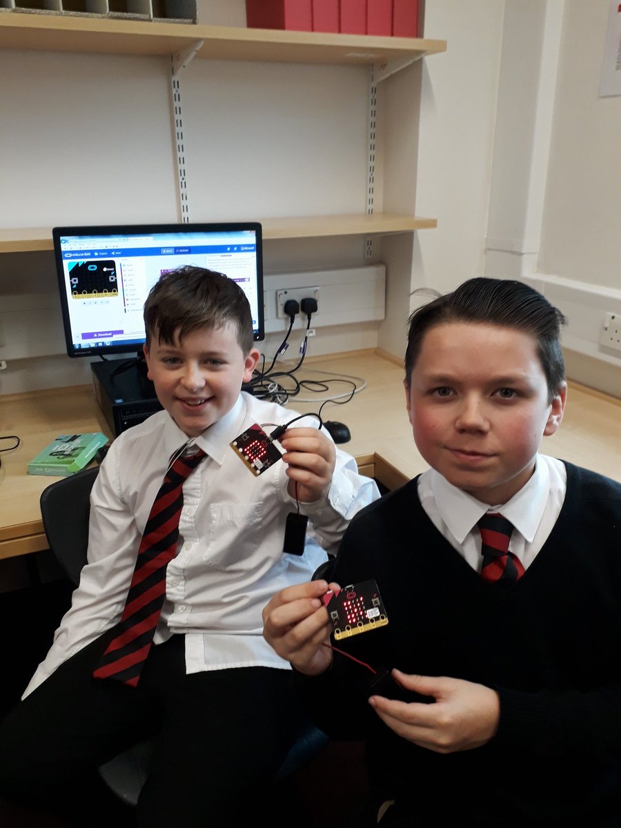 stjoacad_tech's tweet photo. S1 pupils having fun today coding our new Micro:bits to play Rock, Paper, Scissors #workingtogethermakesgreatlearning #becurious https://t.co/pLeQx8AH4s