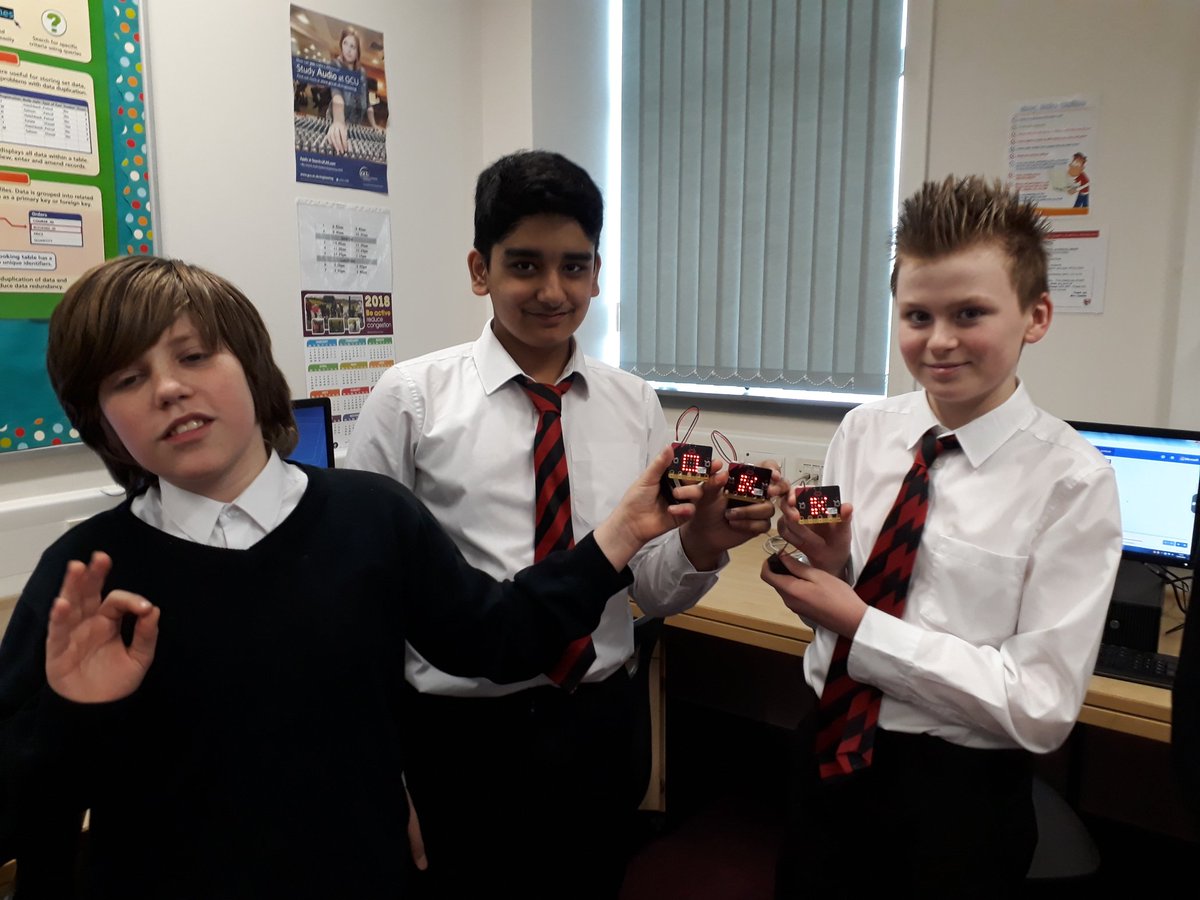 stjoacad_tech's tweet photo. S1 pupils having fun today coding our new Micro:bits to play Rock, Paper, Scissors #workingtogethermakesgreatlearning #becurious https://t.co/pLeQx8AH4s