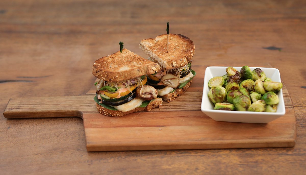 eggspectationqa's tweet photo. We called this A Veggie's Dream.
Grilled Halloumi, Zucchini, Baby Marrow, Asparagus, Spinach, Alfalfa Sprouts, Mushrooms, and our special Red Pepper Aioli Dressing. Need we say more? https://t.co/fhqAEUXM4s