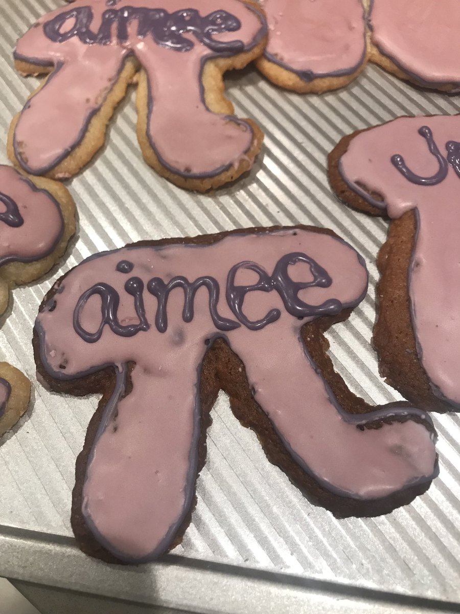 aimeepi's tweet photo. about 20 tries, and this is the best i could do. #PiDay2018 #PiDay #pulledanallnighter https://t.co/mznfWwzW8w