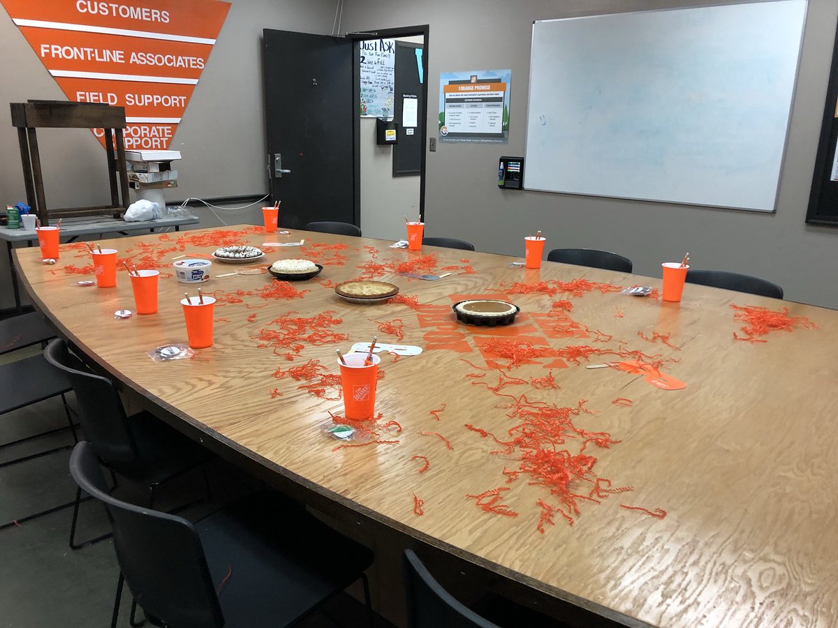 Denise36Jones's tweet photo. Happy 10 yrs of met and national pie day!!!!@calebconnellTHD @DJBeckHD @LewisHom #PiDay #METstrong https://t.co/pprINdP69j
