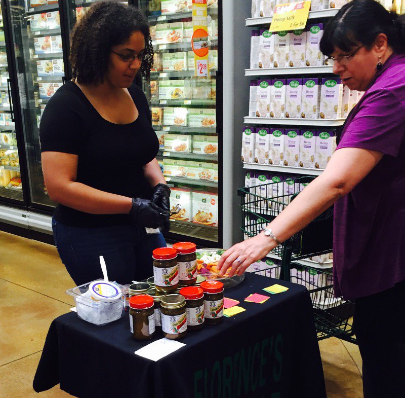 FHSChaCha's tweet photo. This Saturday, March 17th we're offering free samples &amp; great recipe ideas at Whole Foods grocers in St. Louis, MO (Central West &amp; Galleria locations) #HomestyleSauces https://t.co/V2e1zbxoC0