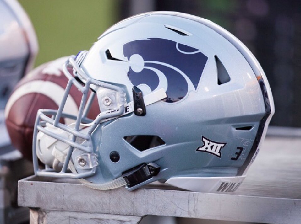 BrysonBonds_'s tweet photo. i will be visiting both kansas state and kansas today💪🏽 https://t.co/n30psC9SP5