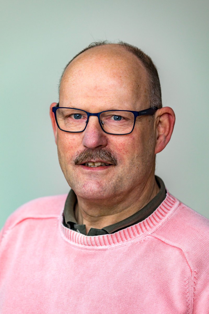 Onze lijsttrekker Peter Elferink. ProTiel, lijst 6, nummer 1. Lees waarom hij zich voor Tiel wil inzetten: facebook.com/permalink.php?…    

#GR2018  #Tiel  #politiek  #ProTiel