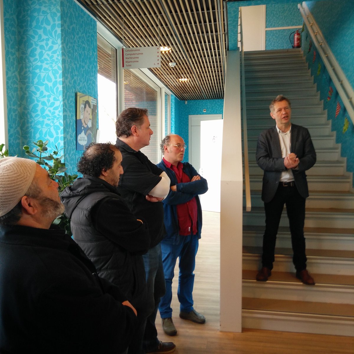 LotteDOCK's tweet photo. Mooie woorden bij her-opening van #computerruimte door Peter Haver van @Digiwijs030 en onze wethouder @kdiepeveen #Computerfeestje met aandacht in ontmoeting, delen en verbinden. Dank aan de @GemeenteUtrecht @Digiwijs030 en wijkbewoners #samenstaanwesterk https://t.co/3vbdmWb39d