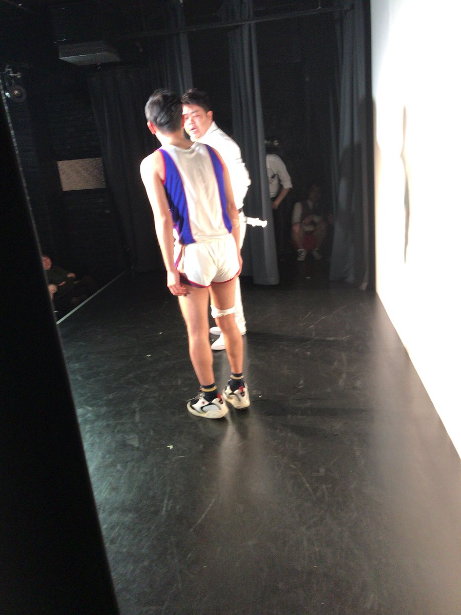 エルシャラカーニ清和 Auf Twitter 事務所移籍による最後のサンミュージック ライブで 最初にサンミュージック でやったネタをやるというセンチメンタルな演出のわらふぢなるお