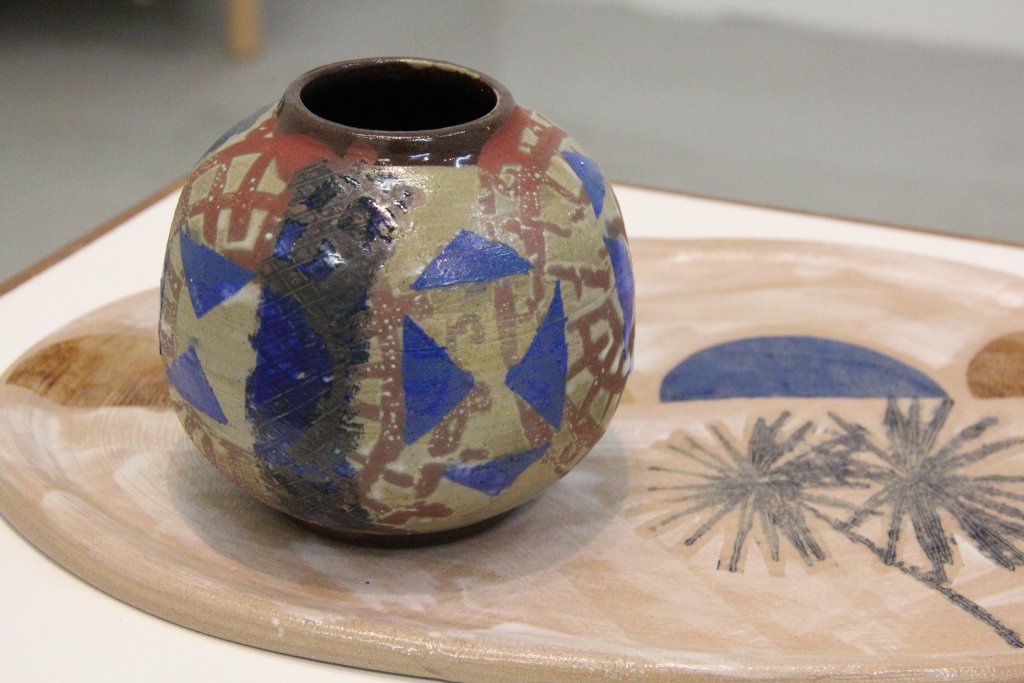 fracturing the Concrete Rhizome rachelceramics.com/2012/10/17/fra…