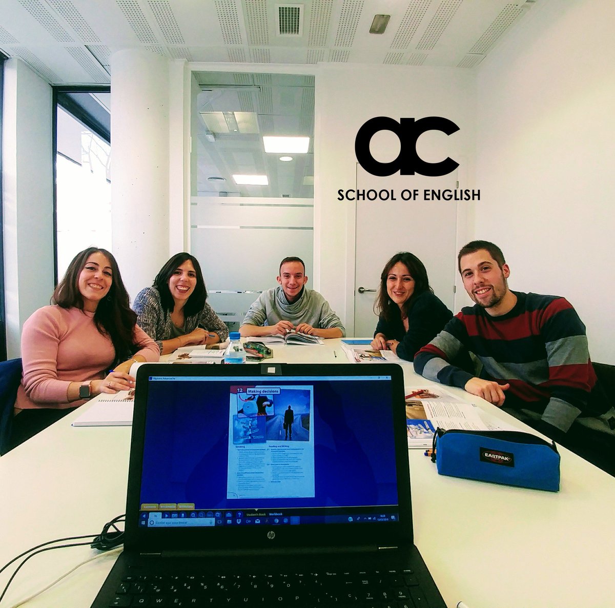 ACschoolmadrid's tweet photo. Los alumnos de nuestro curso de CAE os desean un #FelizMiercoles ! Our CAE students would like to wish you all a #happy #WednesdayMotivation ! #acschool #English #academy #Madrid #moratalaz #ingles #Students #alumnos #picoftheday #instagram https://t.co/GbLXb5EIvh