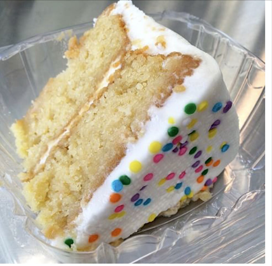 Misha’s cake slices are always a good idea 😋 🎂Come in for taste! 😍 We love hearing from you💕, Let us help you in the speediest way possible by ☎️ calling 786 200-6153 or emailing us at info@mishascupcakes.com #mishascupcakes #mishascakes #cakeslice #humpdaysweets